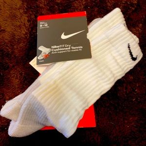 Nike tennis men’s crew socks